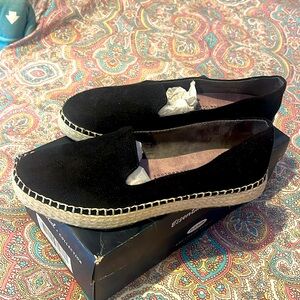 DrScholl’s essential collection Find Me, Black espadrille slip ons NIB
